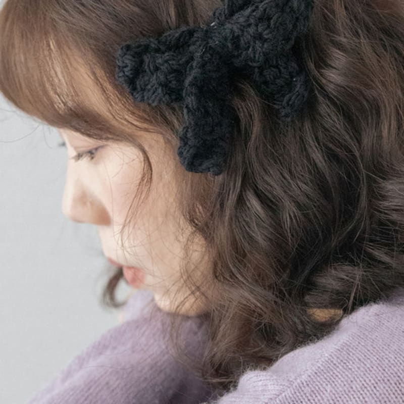 

MERRYMOTIVE Fluffy ribbon hairpin (black) Free