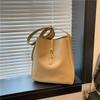 Niche Design Bag Women's Summer Senior Sense Large Capacity Shoulder Crossbody Armpit Bag Student Tote Bucket Bag