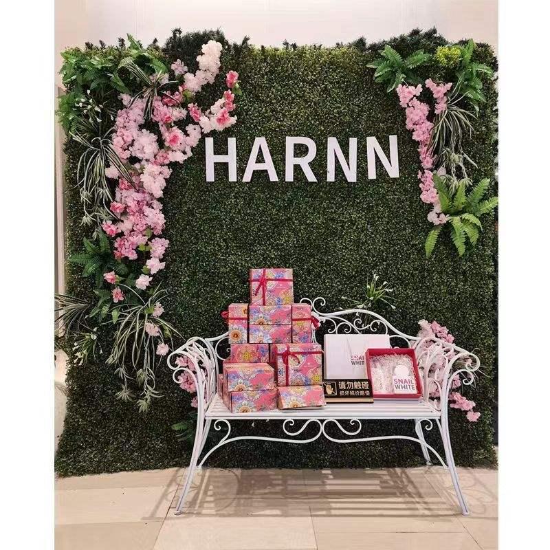 Artificial Green Wall with Roses for Indoor/Outdoor Decor