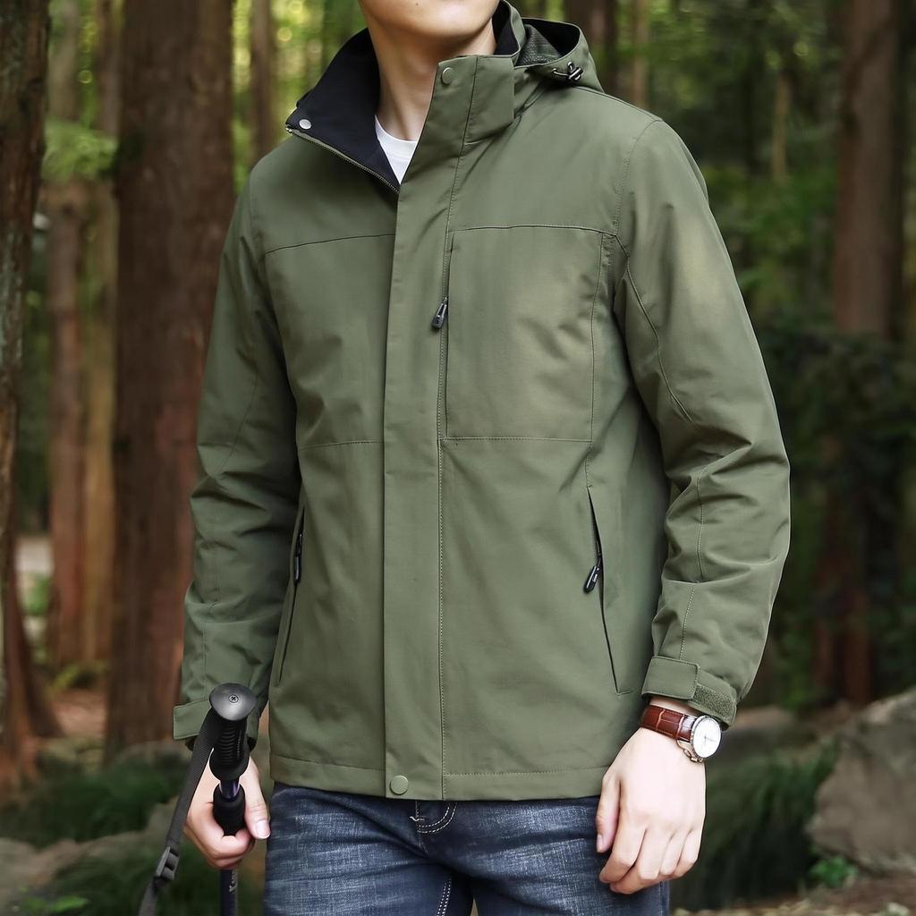 Unisex Windproof Waterproof Hooded Mountaineering Jacket with Detachable Liner - Two-Piece Set for Autumn and Winter.