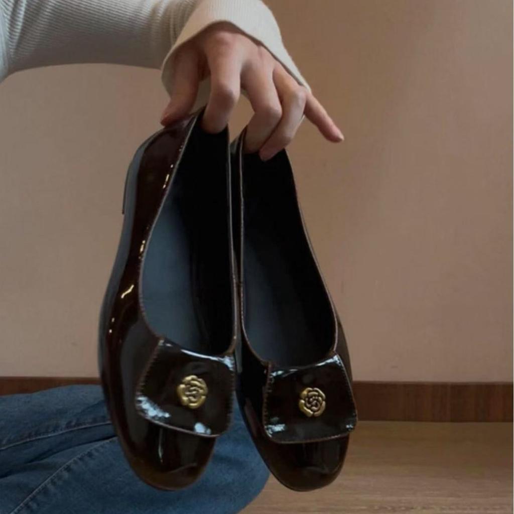 Sheepskin version~ French light mouth glossy one-pedal small single shoes retro versatile camellia round head flat bottom evening shoes