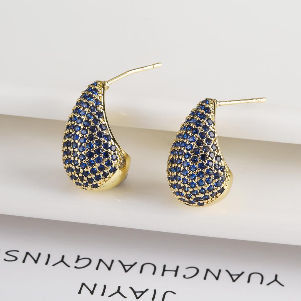 Classic Zirconia Comma Ladies Stud Earrings Fashion Water Drop Earrings Temperament for Woman Party Wedding Jewelry