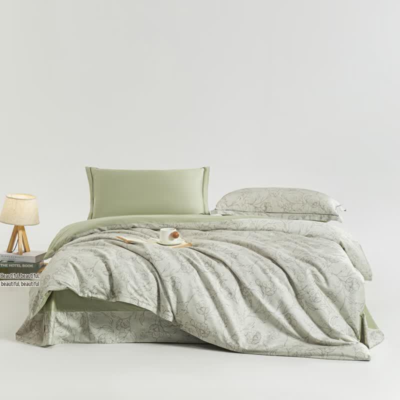 Muji Luxury Mulberry Silk Quilt with 100-Count Cotton Cover