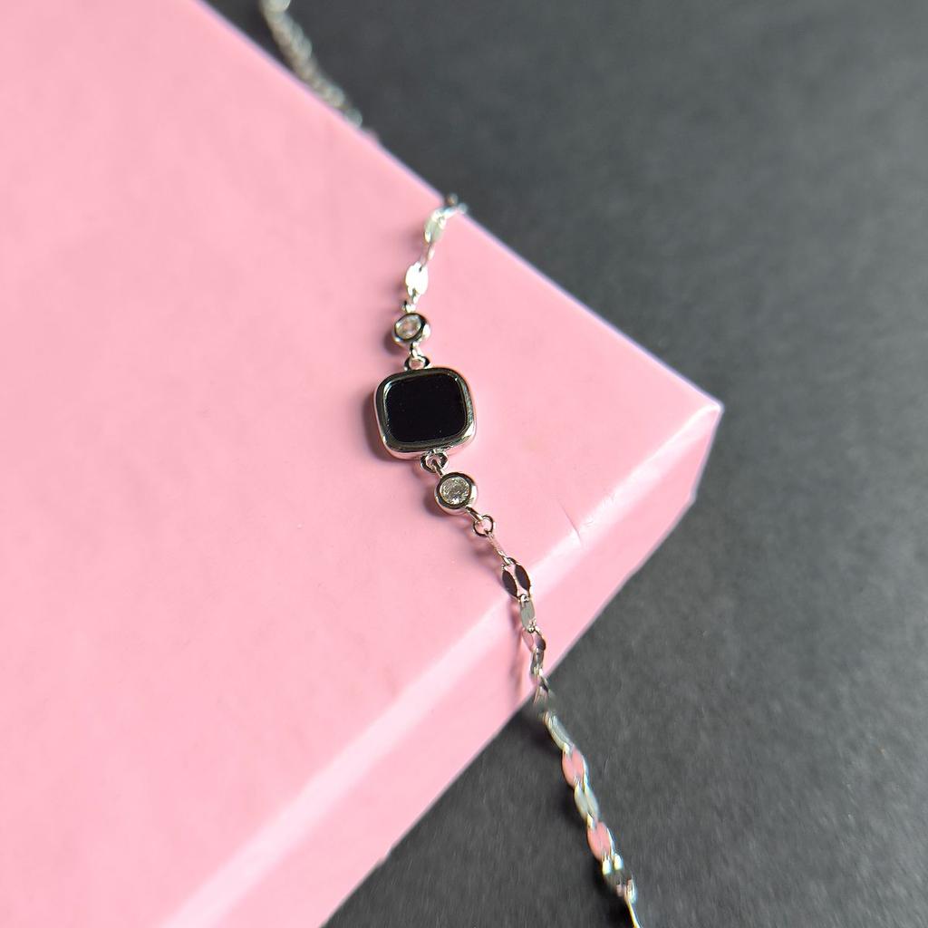 Silver Bracelet with Natural Onyx, Cubic Zirconia, Product Weight 2.32 G (2160281)