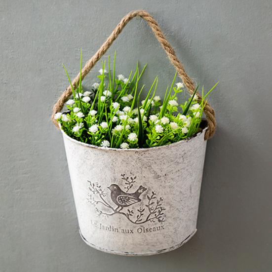 Metalowy kosz ścienny z kwiatami Dekoracja domu w stylu vintage Przenośna idylliczna wisząca doniczka z kutego żelaza do piekarni