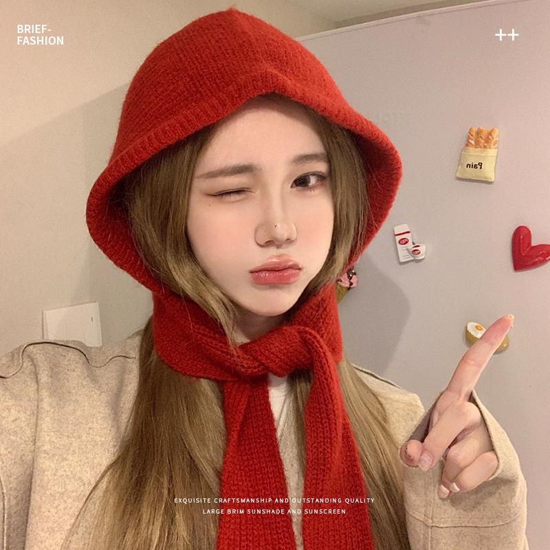 Fancy Red Beanie Cap Woman Knitted Hat for Winter One Size красный