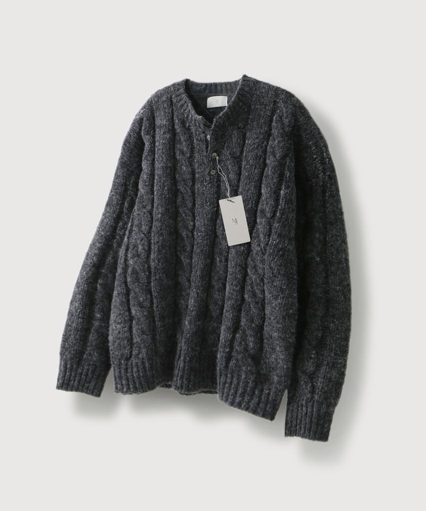MOOD INSIDE Sono Cable Henley Neck Knit_Charcoal