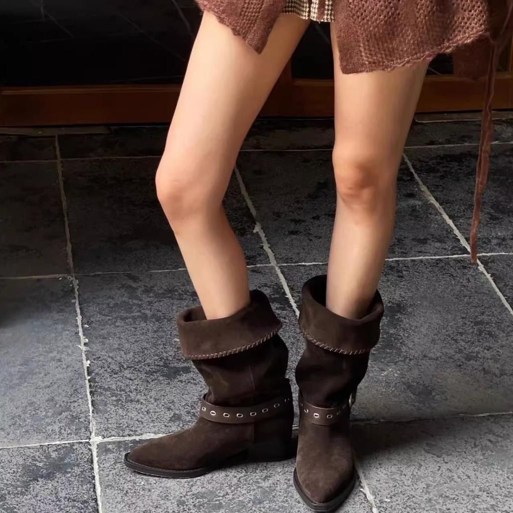 2025 New Retro Thick Heel Western Pile Boots Wide Tube Medium Tube Boots Pointed Belt Buckle Suede Knight Short Boots Women