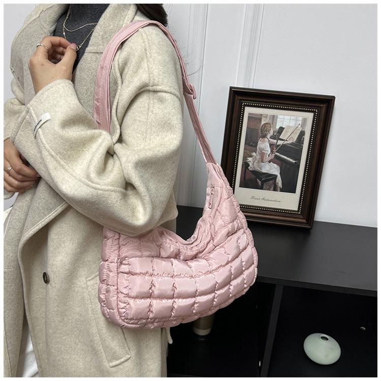 Korean Style Niche Dumpling Bag: Fashionable Cotton Pleated Crossbody Shoulder Bag for Women