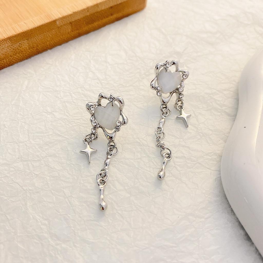 Sweet Cool Wind Love Tassel Star Earrings Women Design Senior Sense of Fashion Personality Earring Party Jewelry Gifts 2024 New