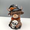 Highland Cow Ornament Highland Cattle Statue Halloween Highland Cow Figur mit Kürbis Totenkopf Harz Skulptur