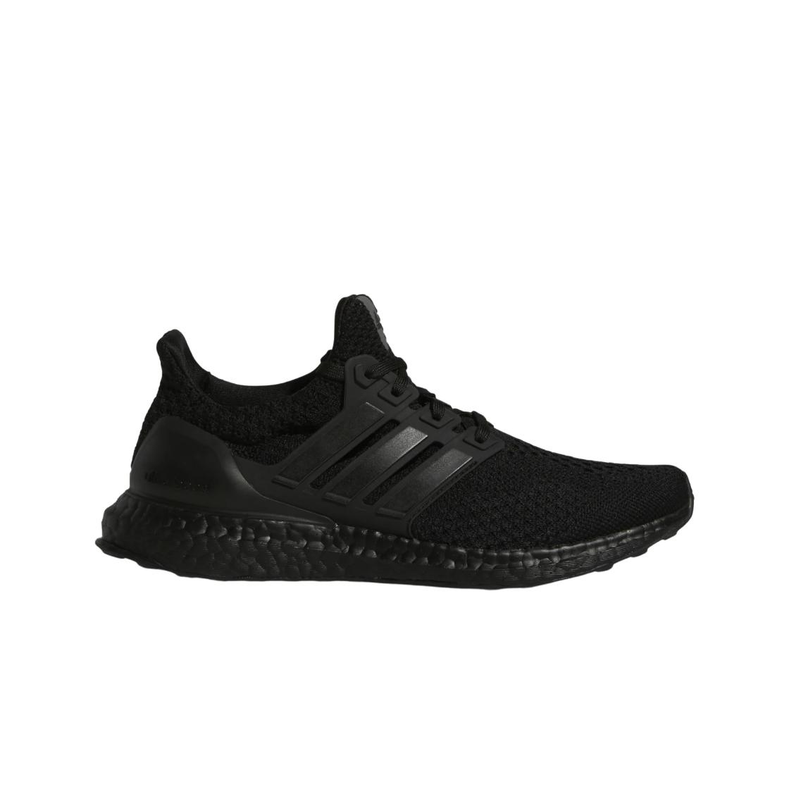 

Женские кроссовки Adidas Ultraboost 5 0 DNA Triple Black GV8743