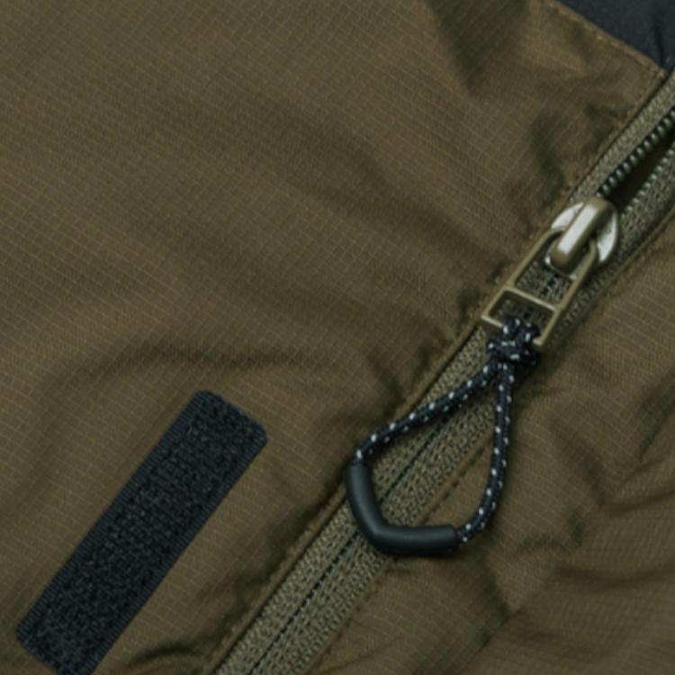 Puma Logómintás színblokkos kapucnis pehelydzseki férfi felsőruházat mély olívazöld 848762-50