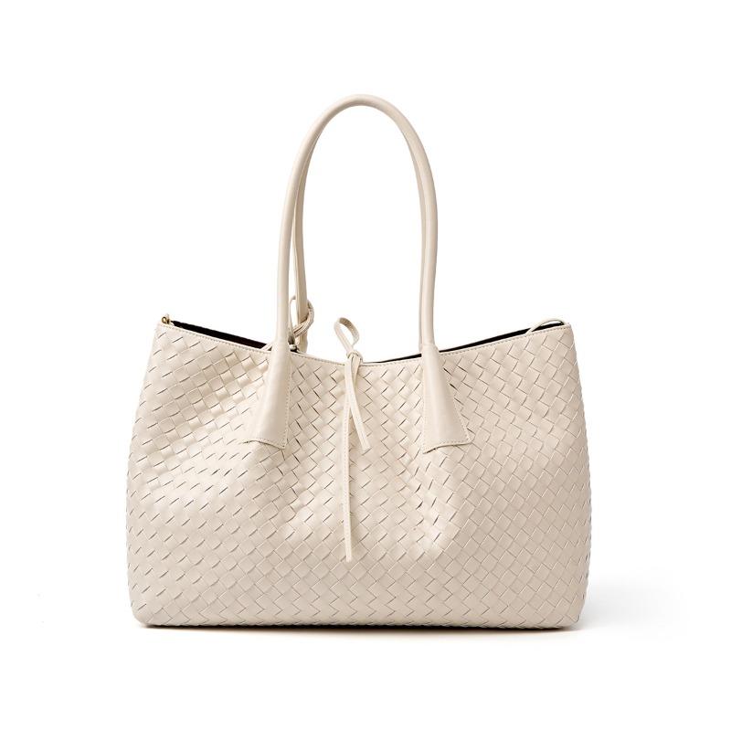 Portable Handmade Cowhide Woven Bag Niche Versatile Style Underarm Casual Fashion Large Capacity Shoulder Tote Bag