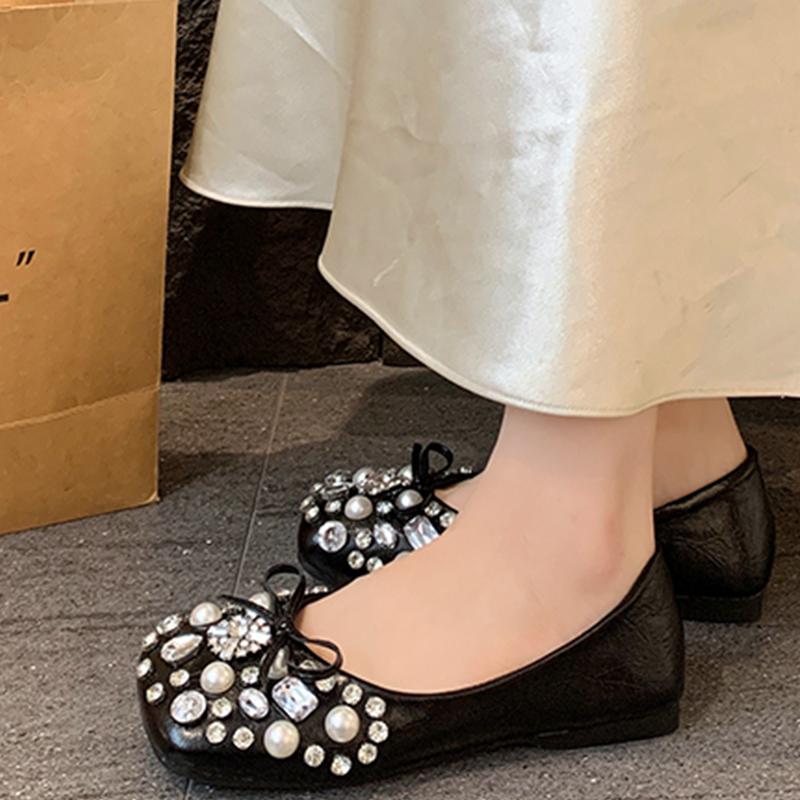

Женские туфли-лоферы с квадратным носком и жемчужной отделкой, повседневные сандалии, тренд 2025, летние новые удобные женские кеды 40 чёрный