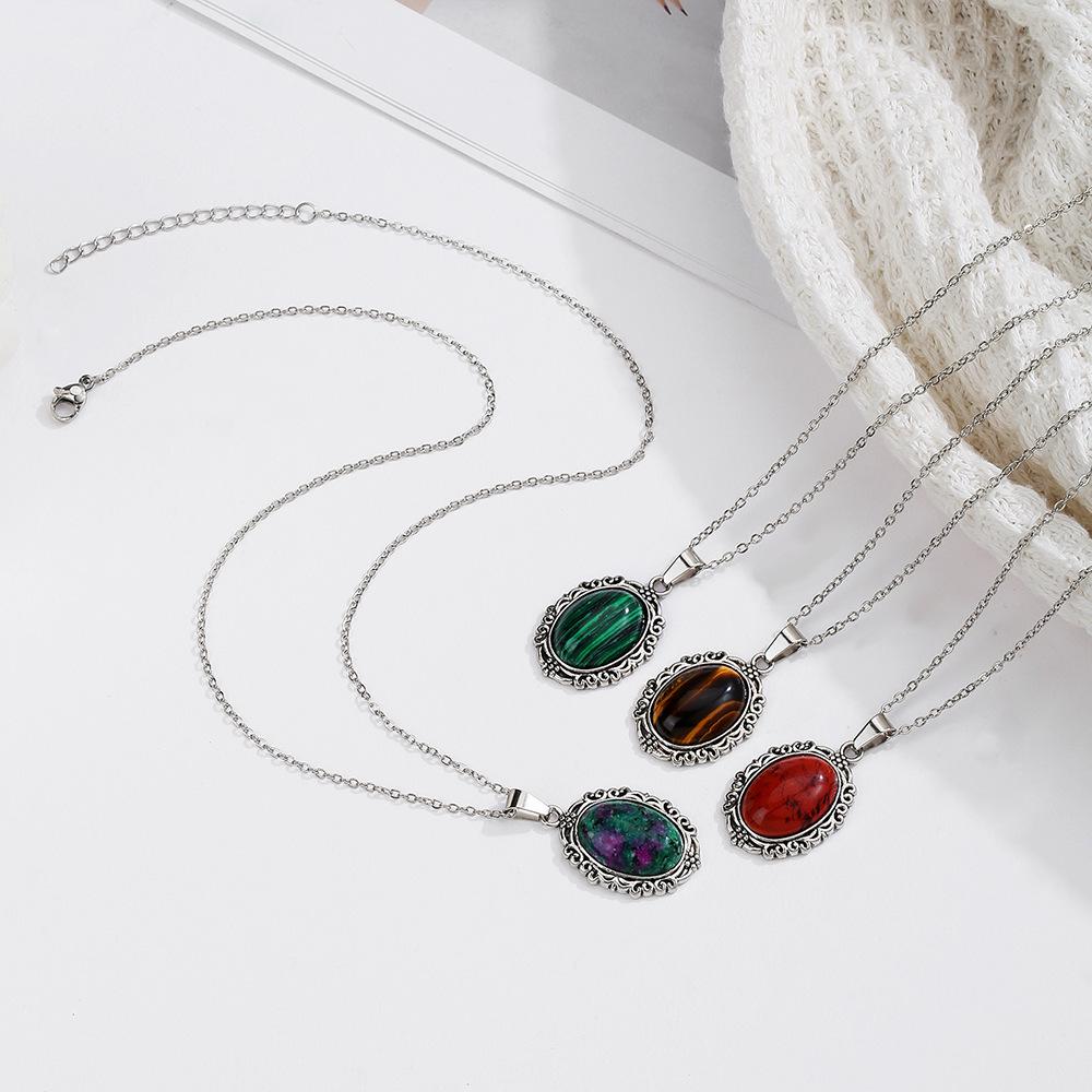 Colier cu pandantiv oval din cristal alb natural - Bijuterii boeme pentru yoga