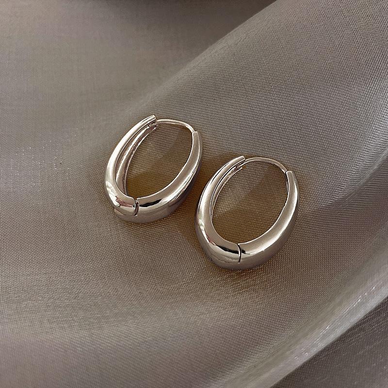 Fashion Simple Silver Color Hoop Earrings for Women Girl Circle Round Minimalist Earrings Party C-Shape Classic Jewelry Gifts