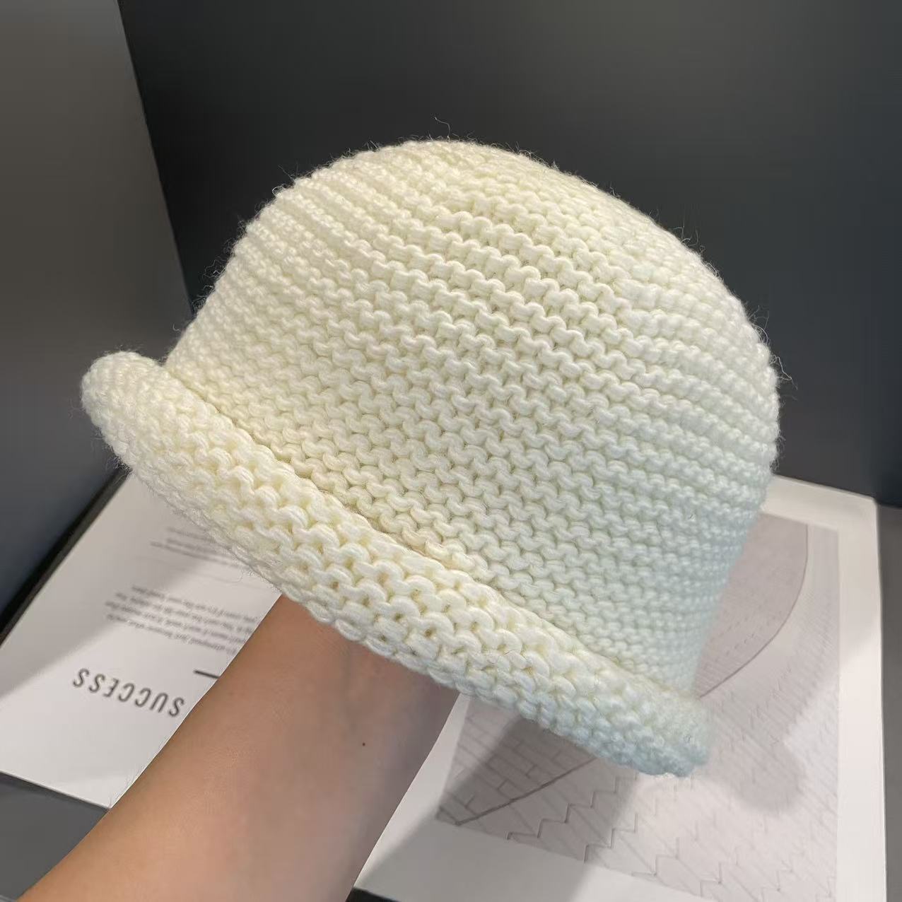 

Осень и Зима Новый Стиль Ручной Вязки Толстая Шерстяная Завитая Шапка Рыбака Повседневная Однотонная Шляпа-Ведро для Женщин M（56-58cm）