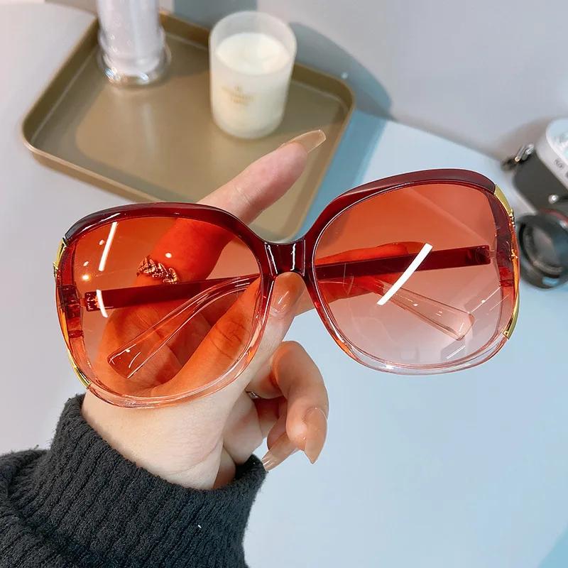 New Women's Oversized Sunglasses Women's Brand Designer Fashion Sun Glasses Outdoor Leisure Women Eyewear UV400