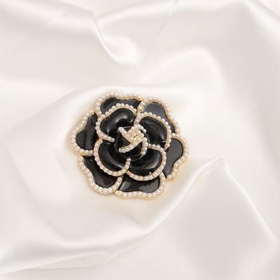 Camellia Flower Brooch, High-end Women's Exquisite Design, Black French Chest Flower, High-end Suit Pin Accessories