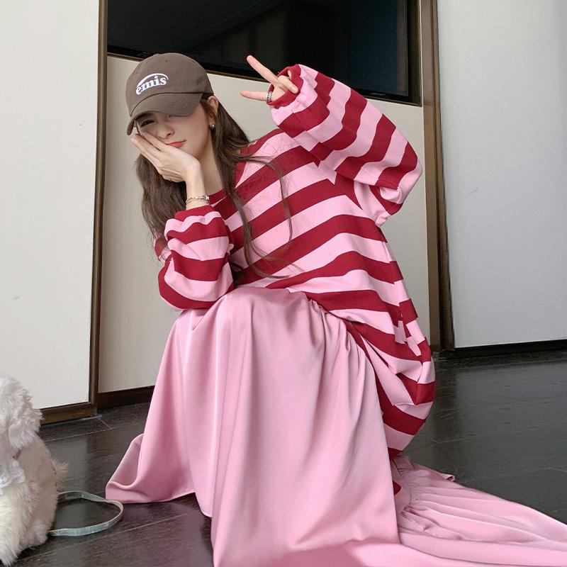 Pink Striped Patchwork Maternity Sweatshirt Dress – Mid-Length 2024 Autumn Retro Loose College Style