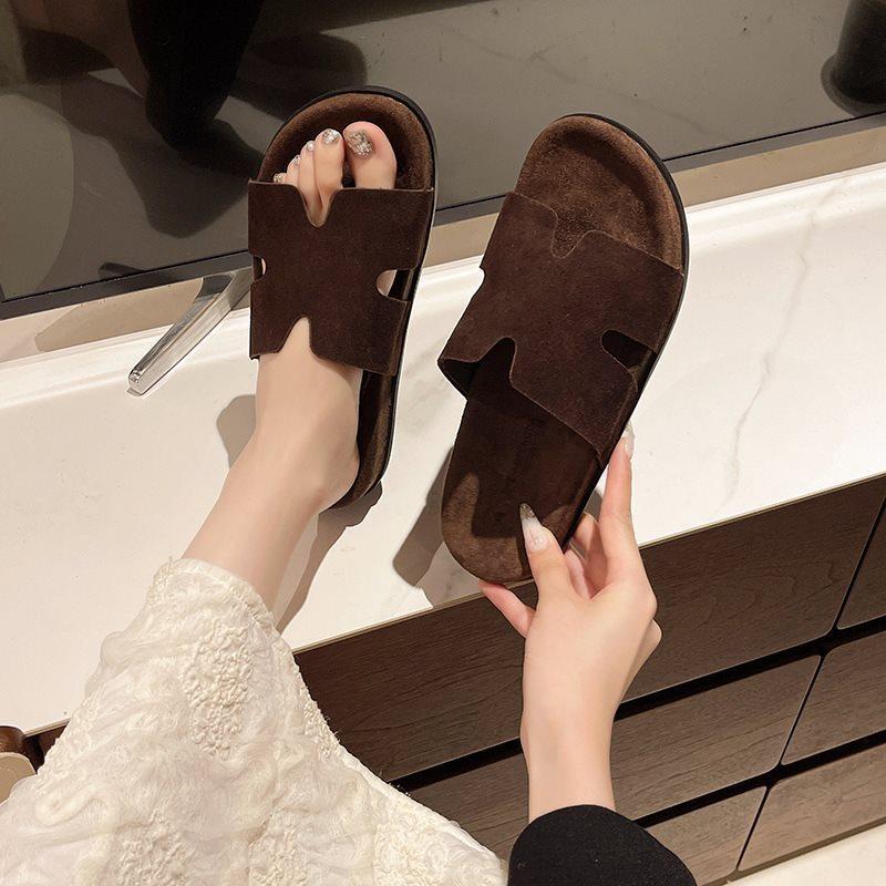 2025 sapatos de praia de sola macia saia Boken de fundo plano outono com sandálias chinelos de verão para mulheres roupa exterior nova para grávidas fresca