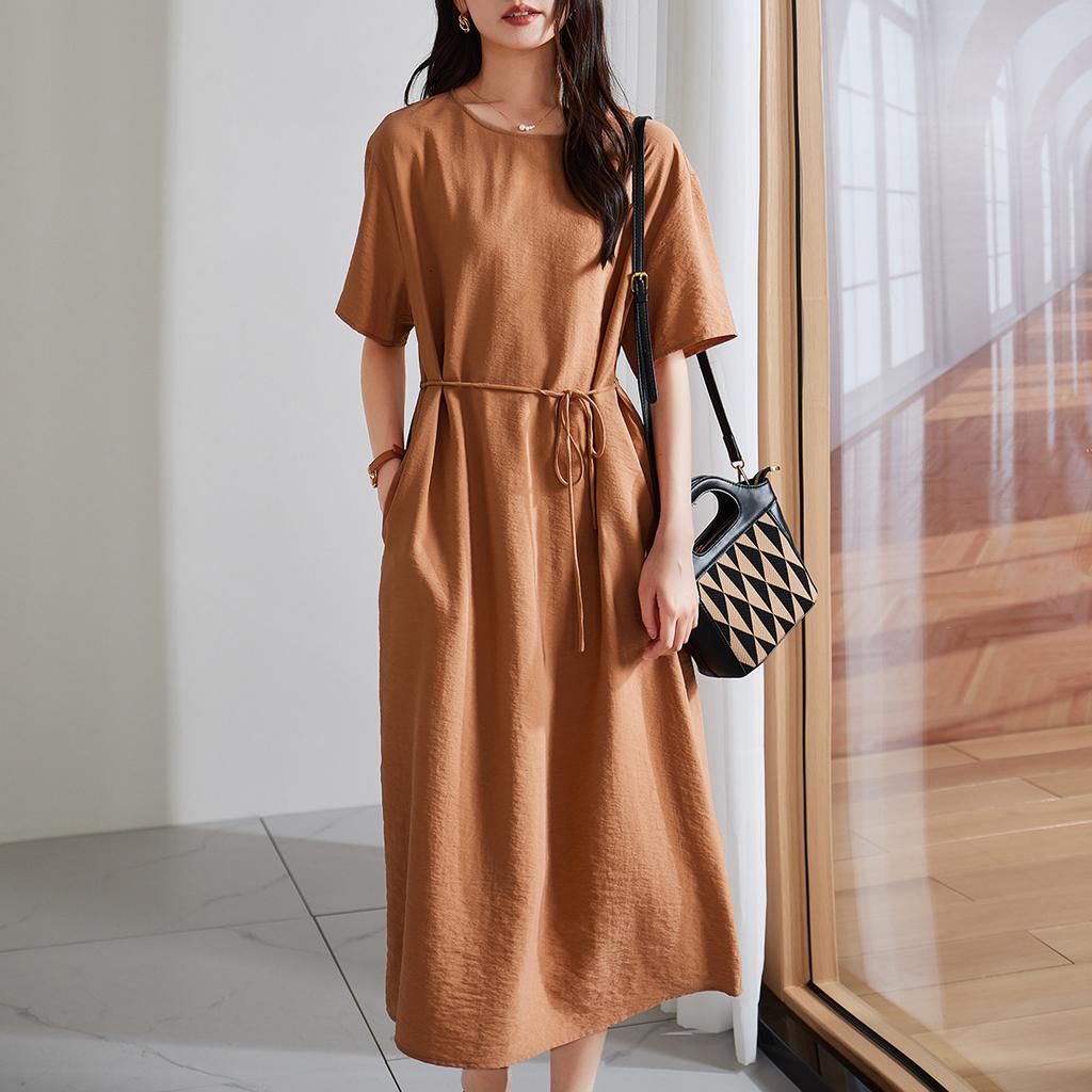 Wrinkle feeling extremely simple style round neck short sleeved mulberry silk dress 2026 summer commuting versatile mid length skirt