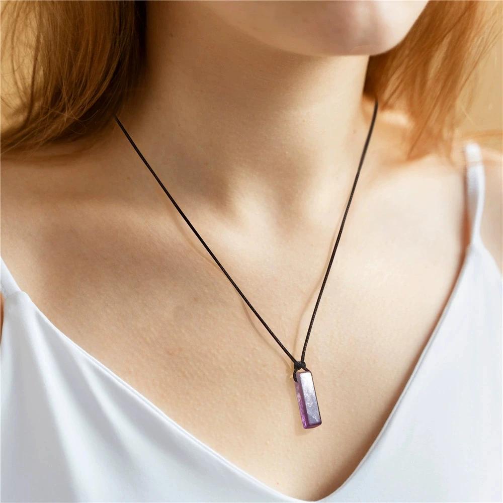 Rechteckige Naturstein-Halsketten für Damen Dalmatien-Obsidian-Anhänger-Halsketten Schwarze Lederkette Herren Modeschmuck Geschenk