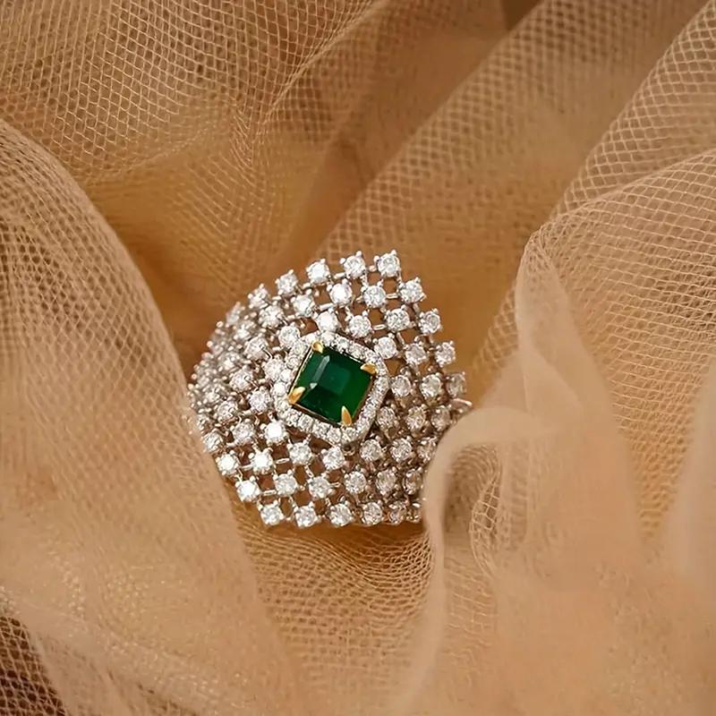 Huitan Elegant Women Ring Geometric Hollow Design Trendy Lady Accessories for Party Engagement Charming Jewelry Inlaid Shiny CZ