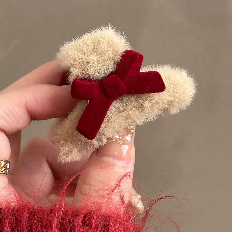

Red Bow Plush Claw Clip - Cute, Small Hair Accessory for Women, Ideal for Autumn & Winter, Side Bangs & Shark Clip Style