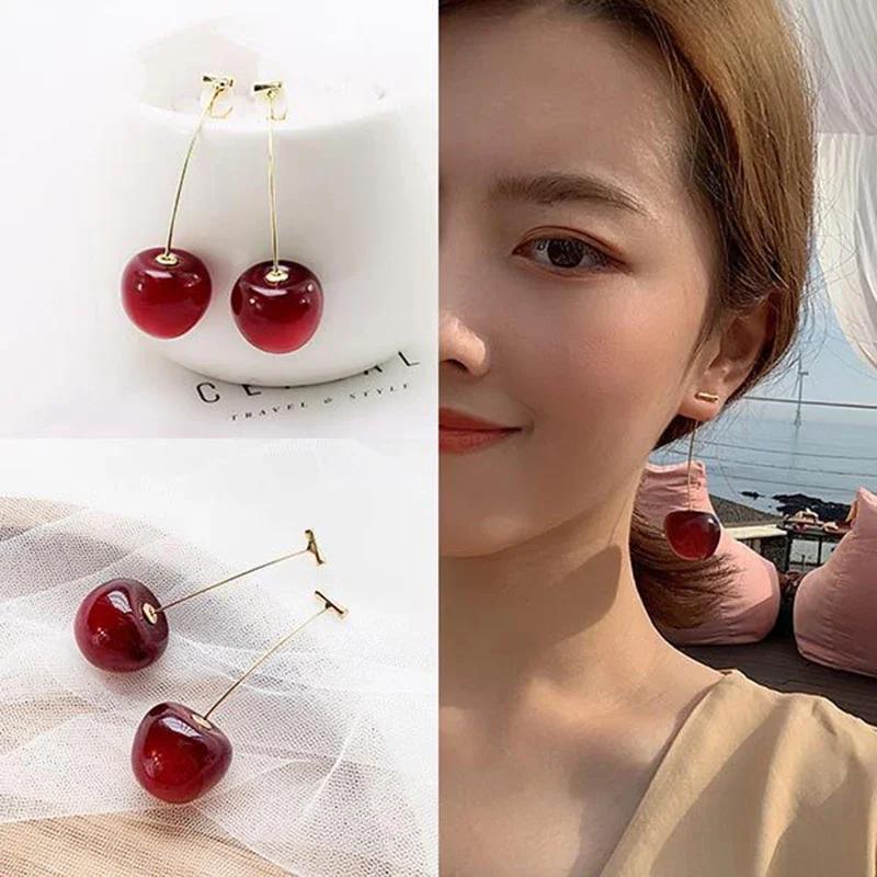 New Fashion Women's Earrings Fresh Sweet Red Cherry Fruit Shape Temperament Resin Fashion Trend Party Luxury