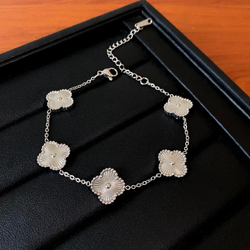 Zircon Round Geometric Flower Bracelet Vintage Style Bracelet Light Luxury High-End Hand Jewelry For Women