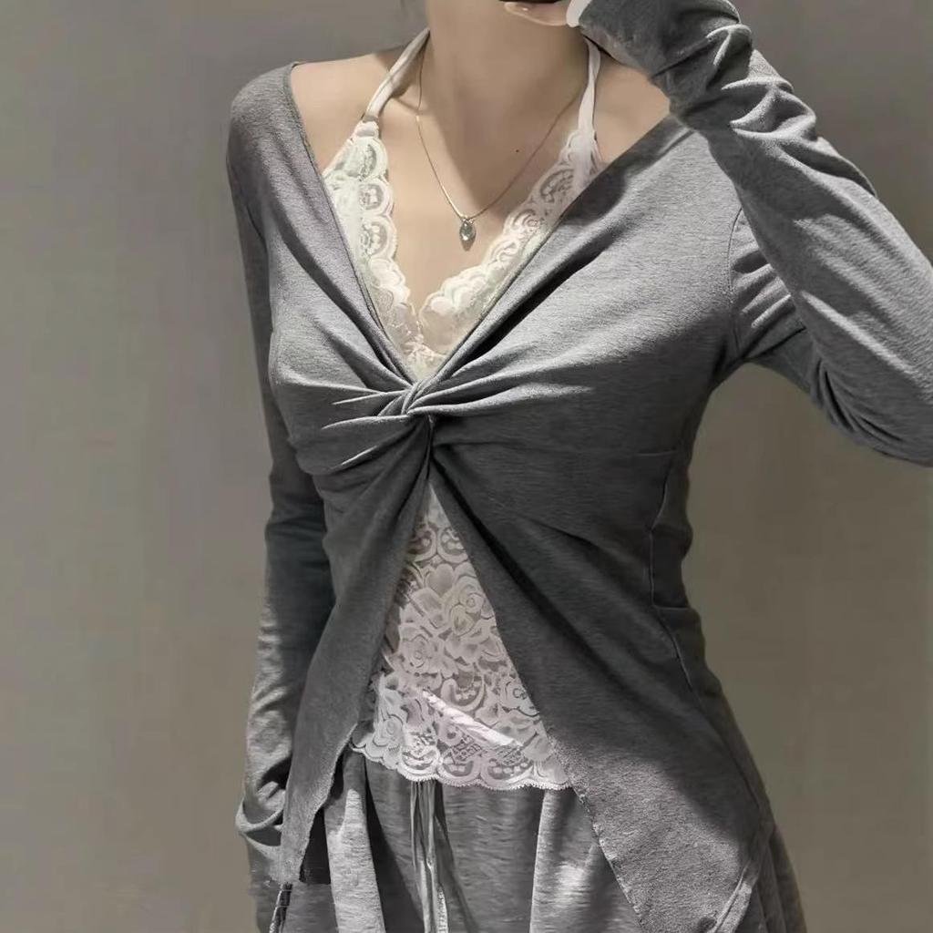 Sexy Two-Piece Lace Patchwork Long-Sleeve T-shirt with Chest Pads - Women's Spring/Autumn Slim Fit Top