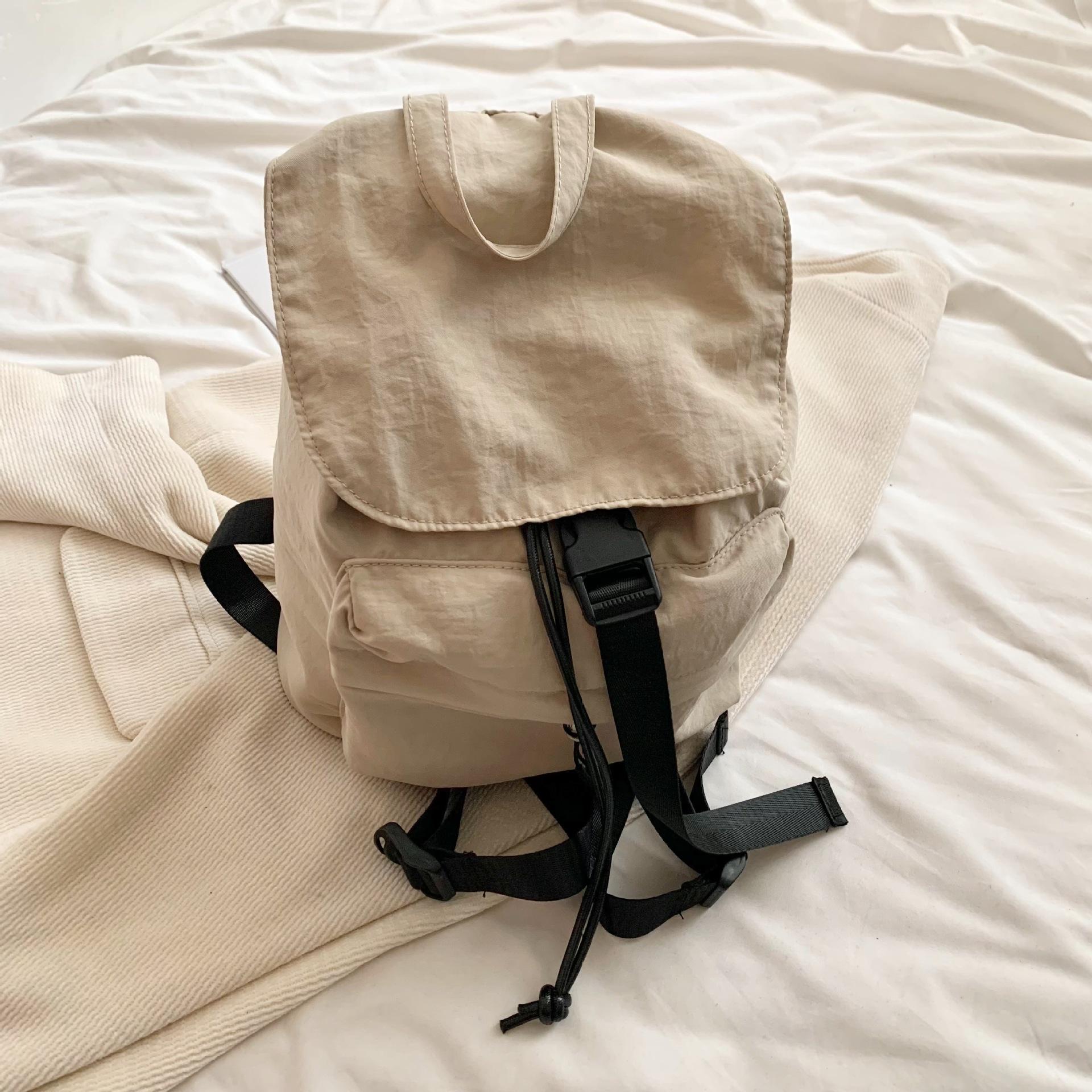 

Casual large-capacity backpack women s fashion versatile trend high-value commuting Korean version light schoolbag travel backpack