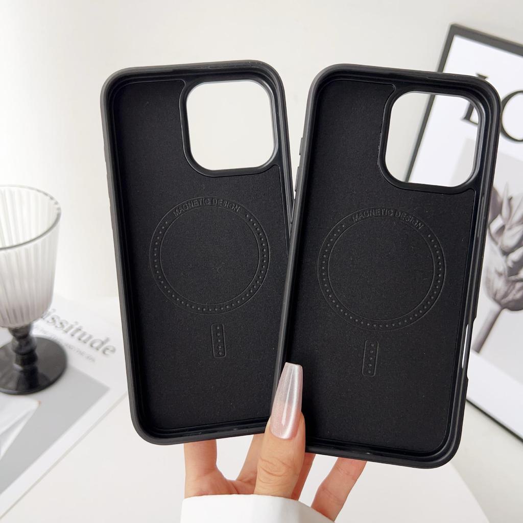 Apple 17 Kohlefaser Magnetische Leder Kartenhalter Brieftasche Hülle für iPhone 13 - Trendiges Kreuzmuster Schutzhülle