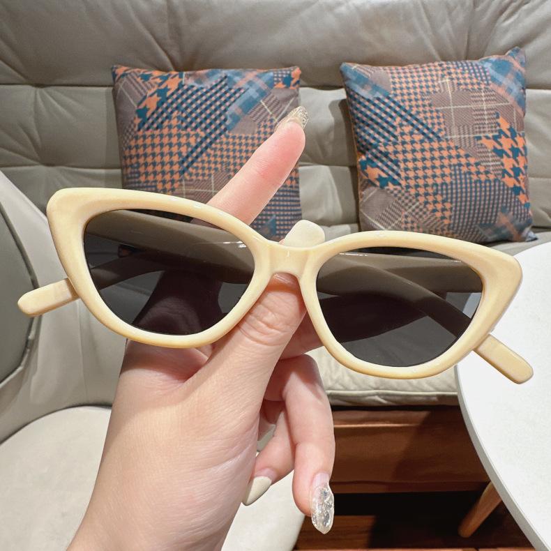 European Ins Style Cat Eye Small Frame Sunglasses Unisex UV Protection High Appearance Fashion Streetwear Celebrity Trendy Sun Glasses Shades