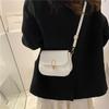 Retro single shoulder underarm bag women's  winter new fashion simple oblique span bag casual commuter small square bag