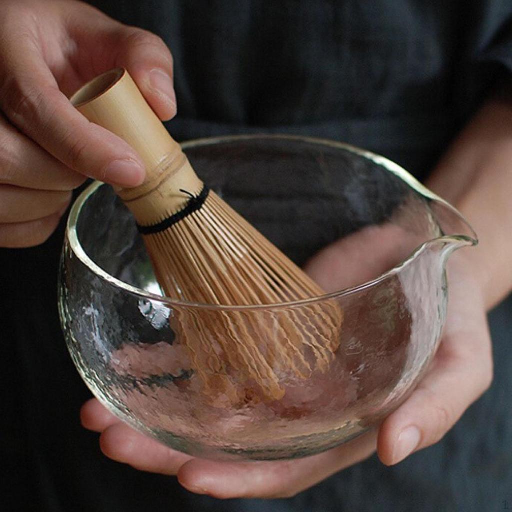 Szklana Miska do Przygotowywania Matchy z Dziobkiem i Młotkowanym Wykończeniem