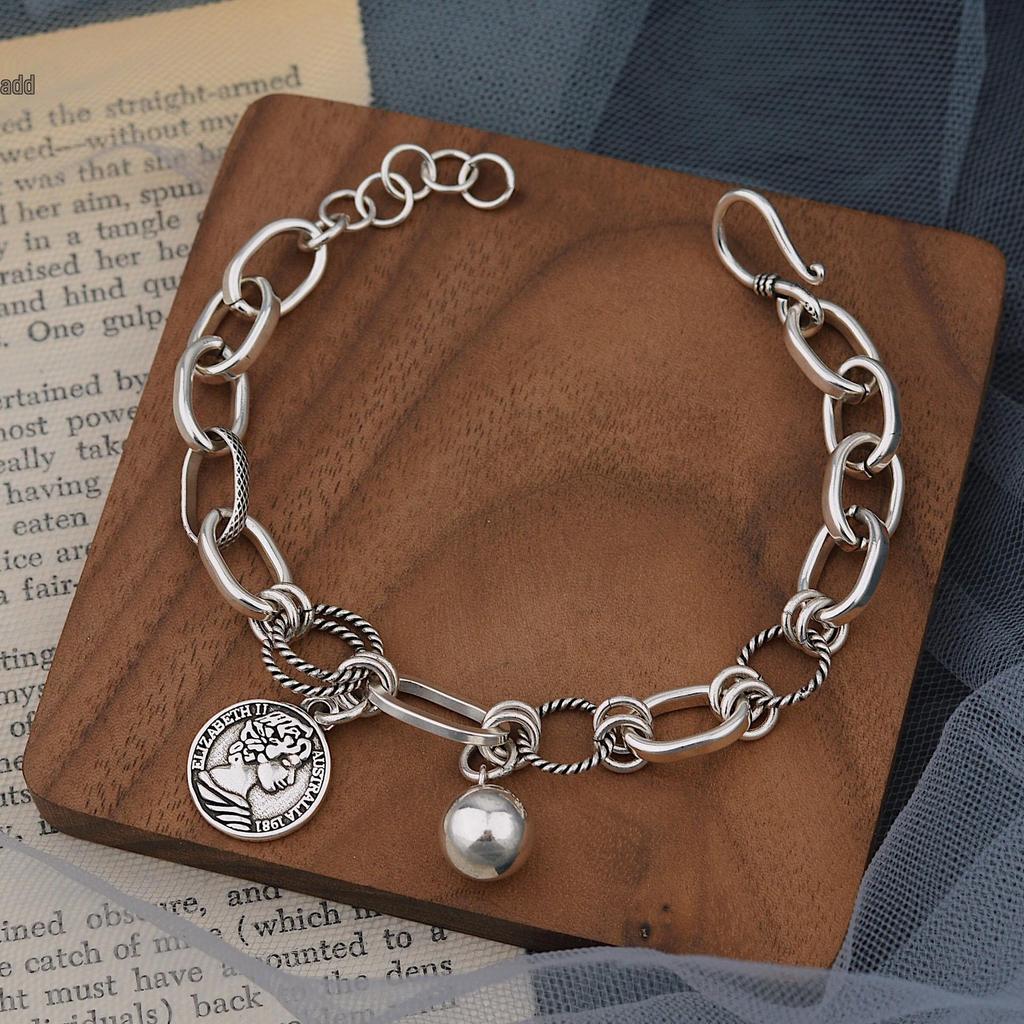 Fashionable Retro Bear Diamond Bracelet - Women's Unique High-End Charm