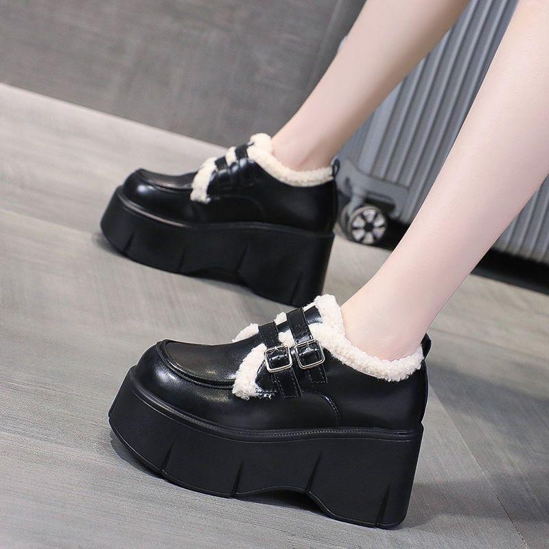 British style heightened platform cotton shoes, piled and thickened warm, small fluffy small leather shoes