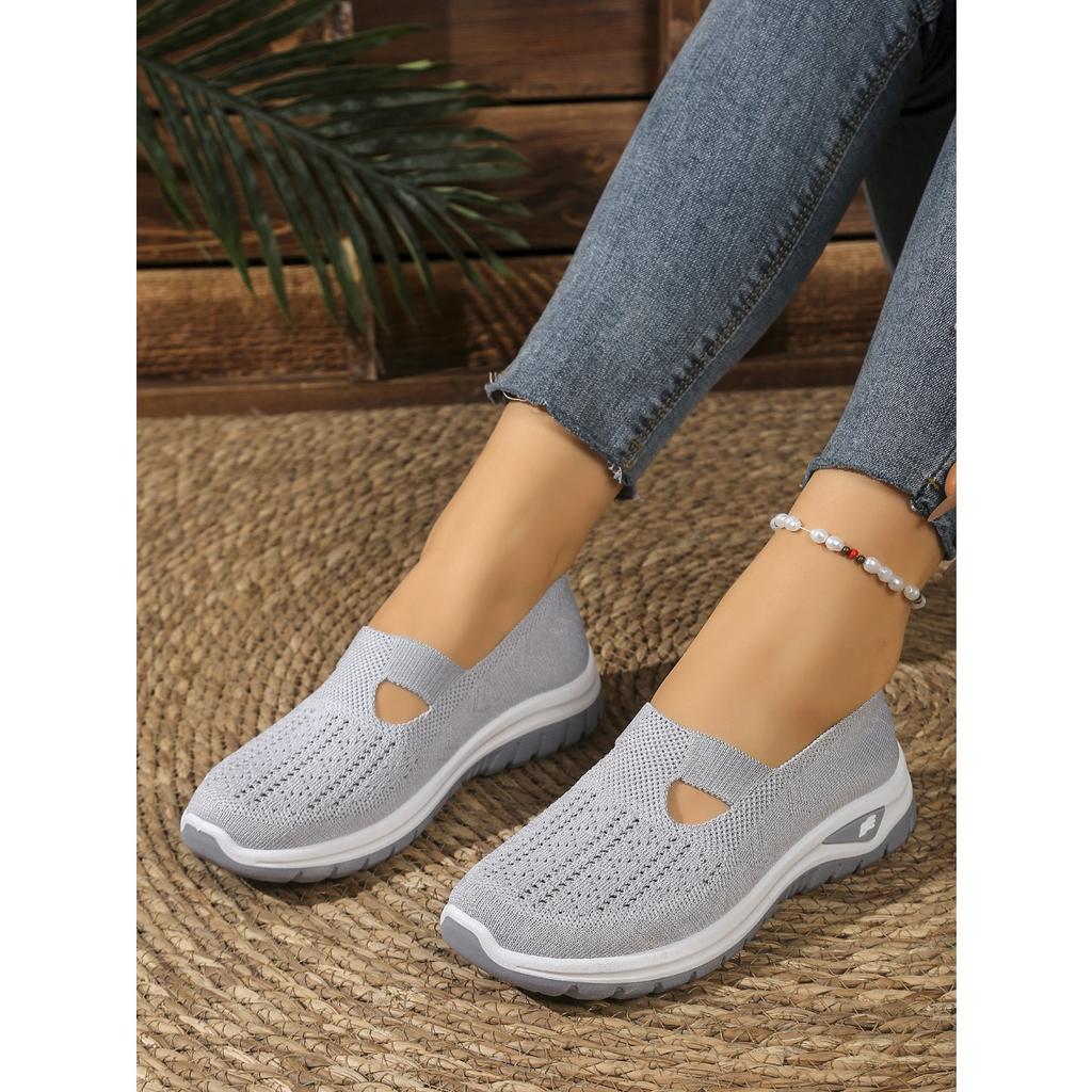 Modische und bequeme lässige Einzelschuhe in Übergröße mit atmungsaktiven, fly-gewebten Mesh-Schuhen mit Aushöhlungen, Ein-Fuß-Schuhe