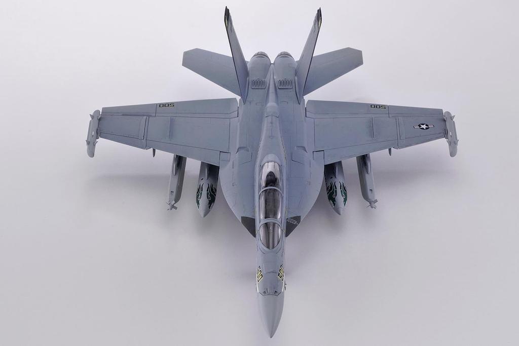 PLATZ Scale American Electronic Warfare Aircraft Growler Zappers with Metal AOA Probe Plastic Model Kit 1/48 EA-18G VAQ-130 Parts, TPA-60 (Airplane)