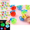 Pião de Plástico Brinquedo Para Crianças Com Lançador Colorido Características Adequado Para Crianças e Brincadeiras Escolares