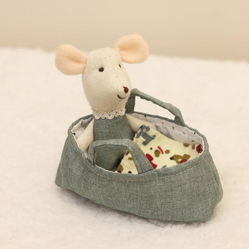 Bambole di peluche Animali di peluche Cartoni animati Giocattoli per bambini per bambine Regalo di compleanno Natale famiglia di topi casa delle bambole