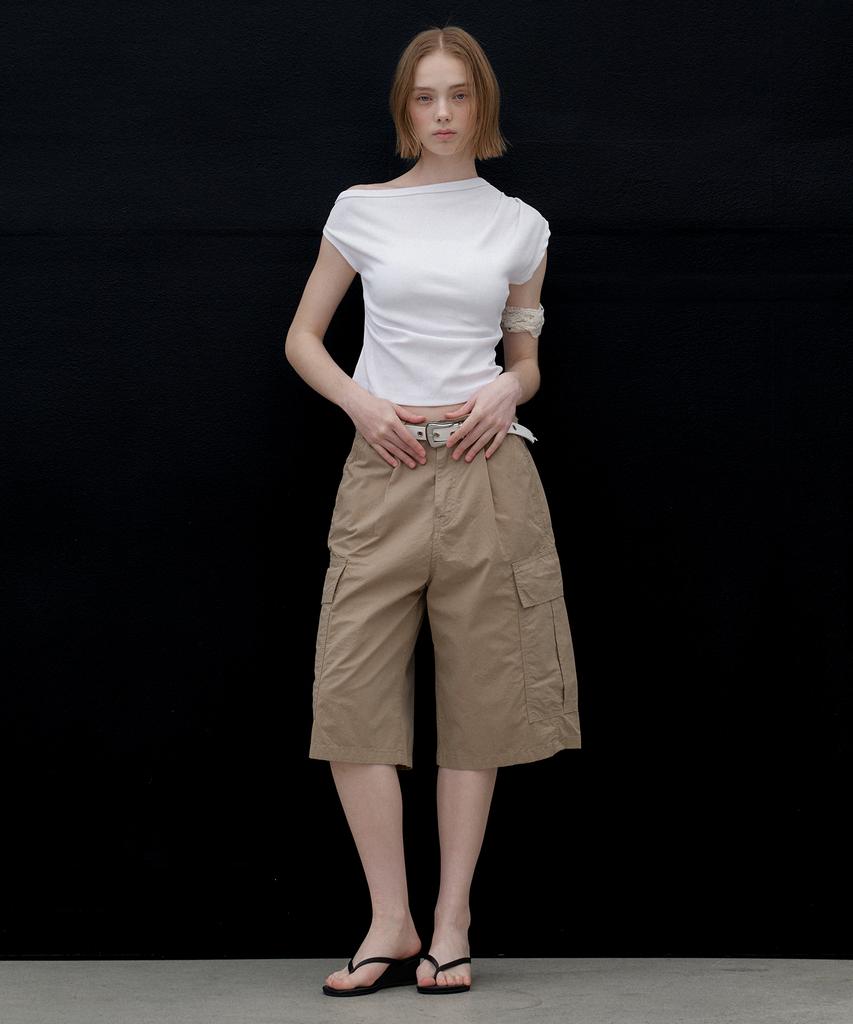Aendeuel Wide Cargo Bermuda Pants - Beige