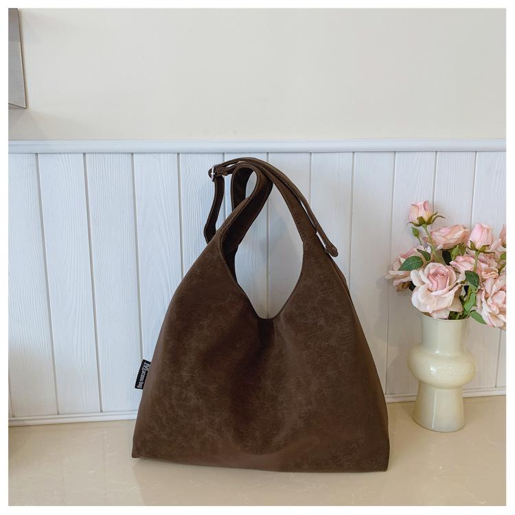 Fashion Matte Retro Underarm Bag Tote Bag Women's Large Capacity 2025 New Versatile Shoulder Messenger Bag Tide