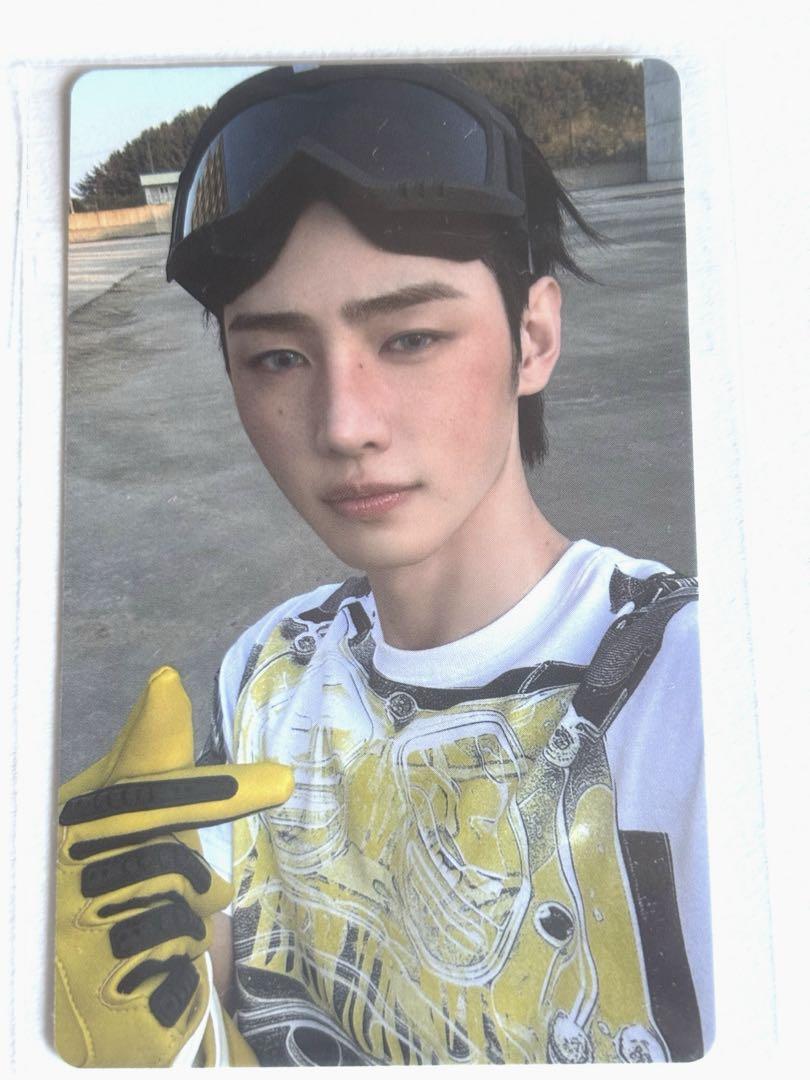 

[USED] ENHYPEN DESIRE:UNLEASE Official YouTube Gift