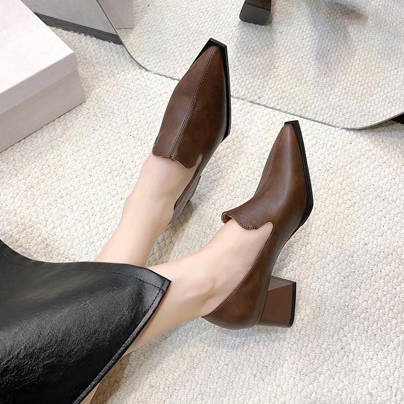 Spring New Single Shoe Women Fashion Pointy Mid-mouth Slip-on Anti-slip and Wear-resistant Temperament Square Heels Women's Shoe