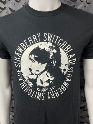 Strawberry Switchblade Shirt Gotische Deathrock Goth Post Punk Muziek Unisex T-shirt