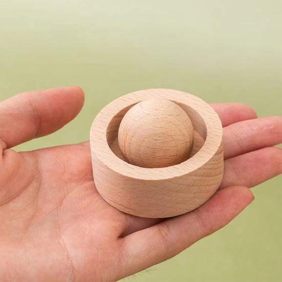 Wood Essential Oil Diffuser, Mini Sphere Shaped Wooden Aromatherapy Diffuser, Small Round Oil Diffuser for Home Office Car Interior Yoga Rooms
